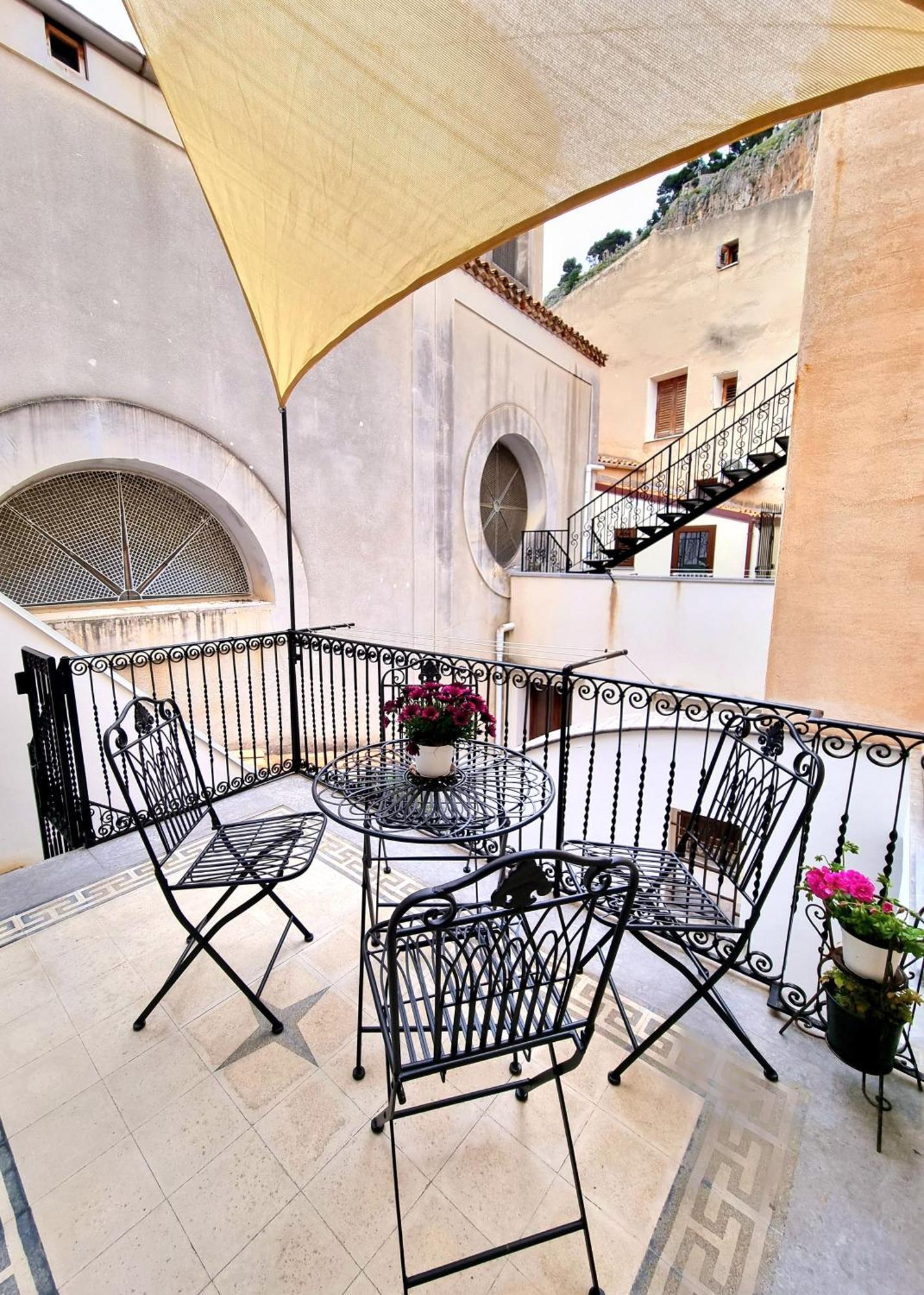 Апартаменты Dimora Ventimiglia Чефалу Экстерьер фото
